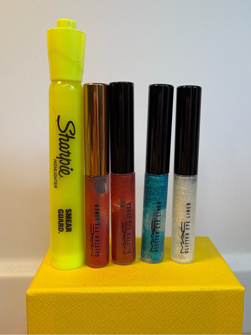 MAC Cosmetics VINTAGE Glitter Eyeliner Set!